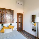 Florence Castle Apartment 2 Bedrooms, 2 Bathrooms